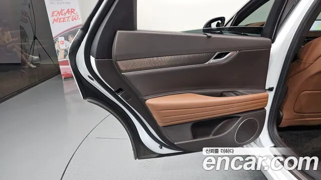 Genesis G80 Бензин 2.5 турбо 2WD — Фото автомобиля 23