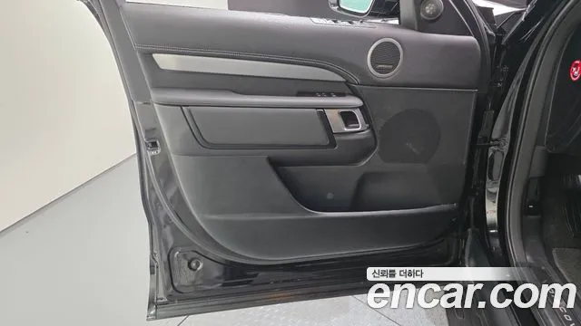 Land Rover Discovery — Фото автомобиля 13