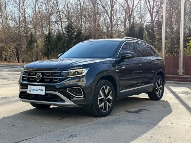 Фотография автомобиля — Volkswagen Tayron