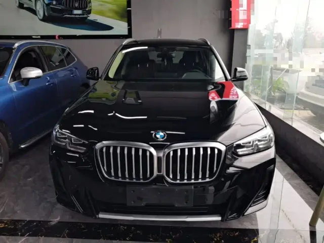 BMW X3 — Фото автомобиля 2