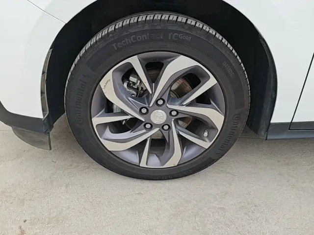 Buick Velite 6 — Фото автомобиля 22