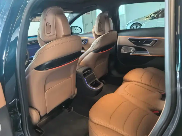 Mercedes-Benz E-Class — Фото автомобиля 9