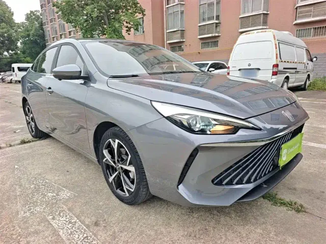 Roewe i5 — Фото автомобиля 3