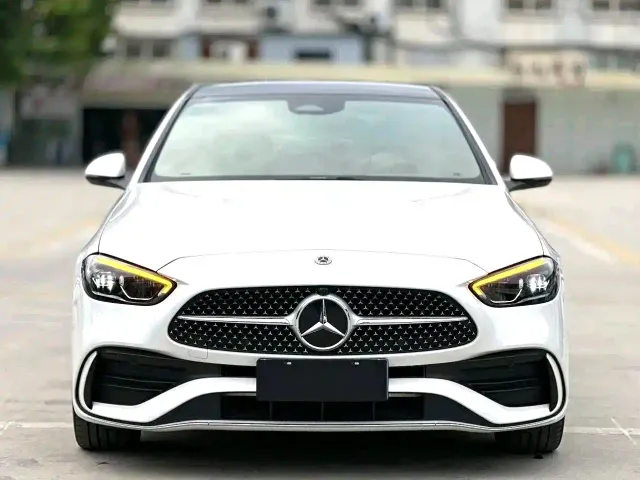 Mercedes-Benz C-Class — Фото автомобиля 2