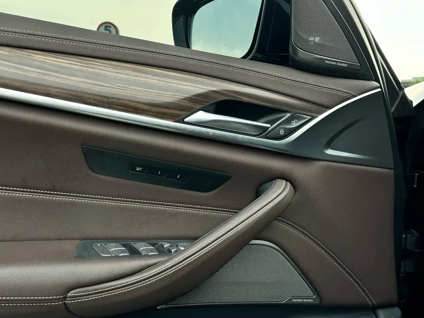 BMW BMW 5 Series 2022 Facelift 530Li Leading Luxury Package — Фото автомобиля 8