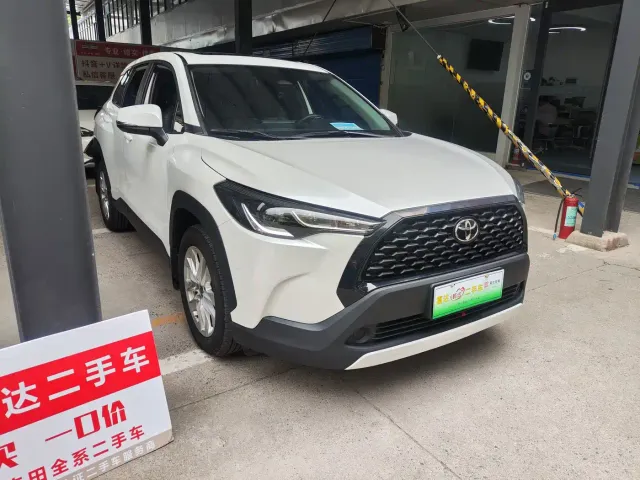 Toyota Corolla Cross — Фото автомобиля 3