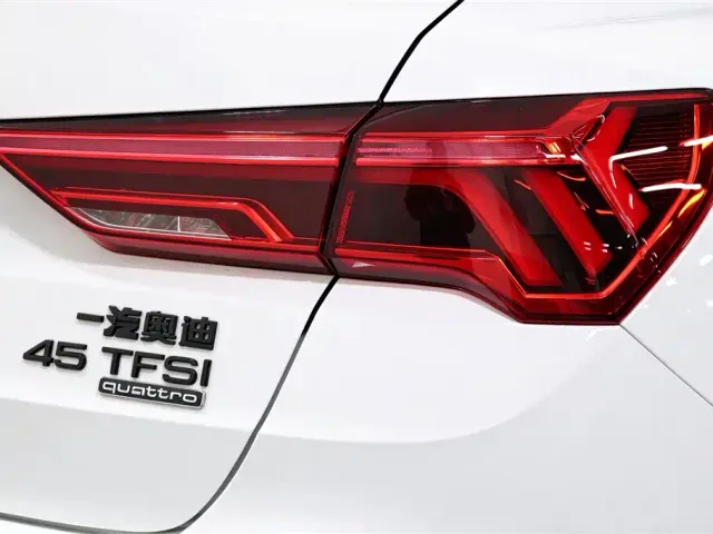 Audi Q3 — Фото автомобиля 16