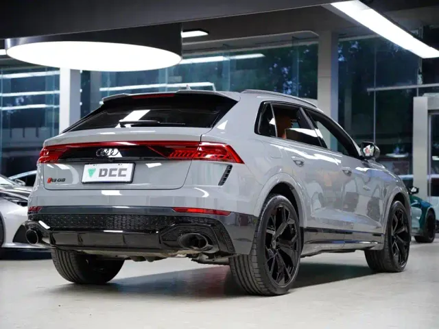 Audi RS Q8 — Фото автомобиля 6