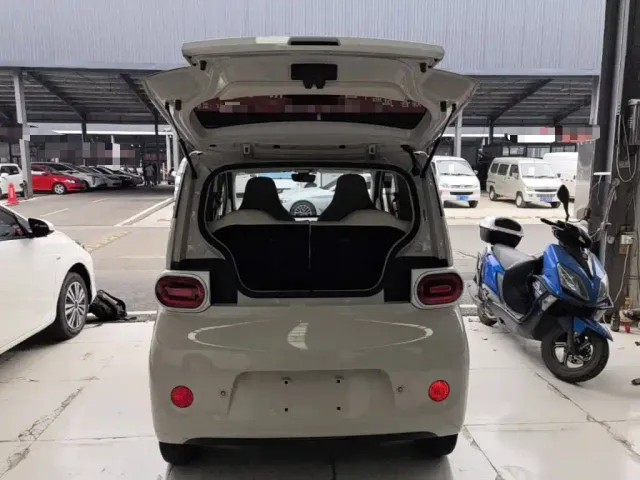 Wuling Motors Hongguang MINIEV 2024 3rd Generation 215km Youth Edition — Фото автомобиля 18