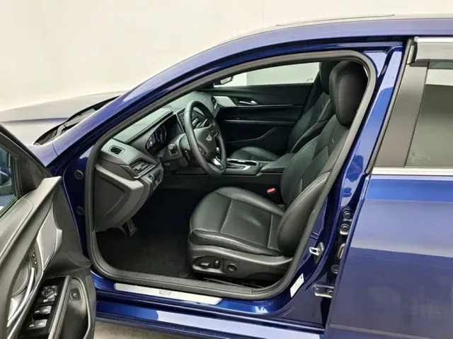 Cadillac CT4 — Фото автомобиля 10