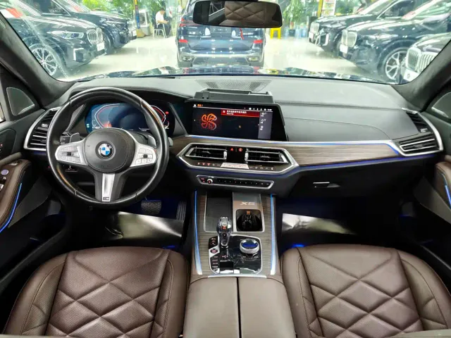 BMW X5 — Фото автомобиля 4