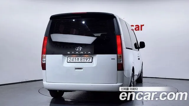 Hyundai Staria Staria 4WD Tourer 9 мест — Фото автомобиля 4