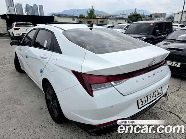 Hyundai Avante CN7 — Фото автомобиля 6