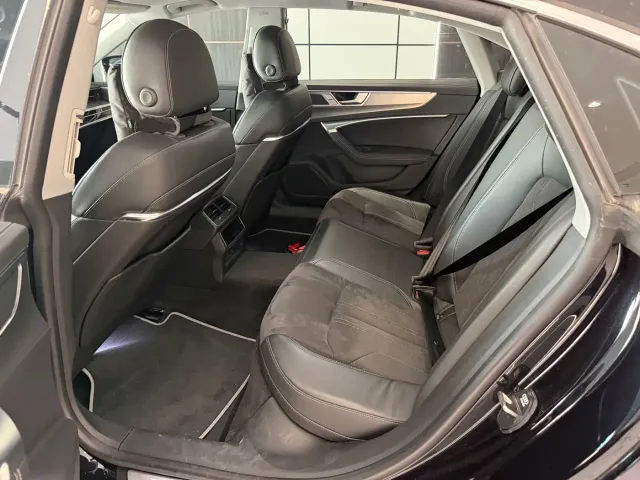 Audi A7L — Фото автомобиля 8