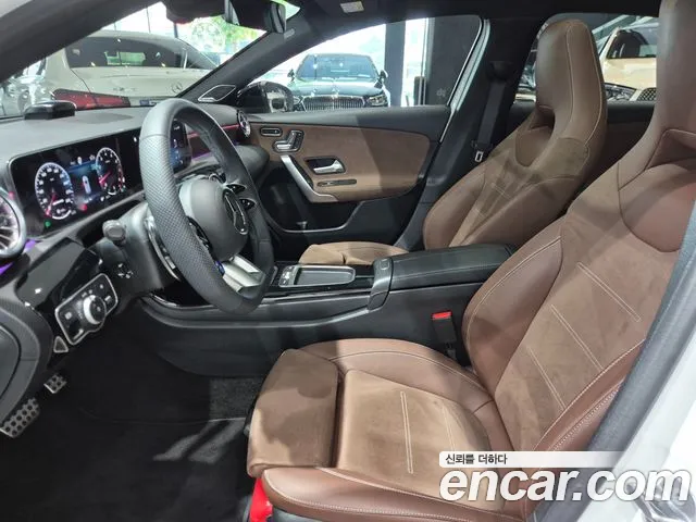 Mercedes-Benz A-Class — Фото автомобиля 10