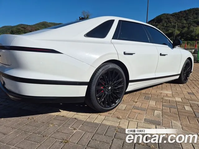 Hyundai Grandeur GN7 — Фото автомобиля 2