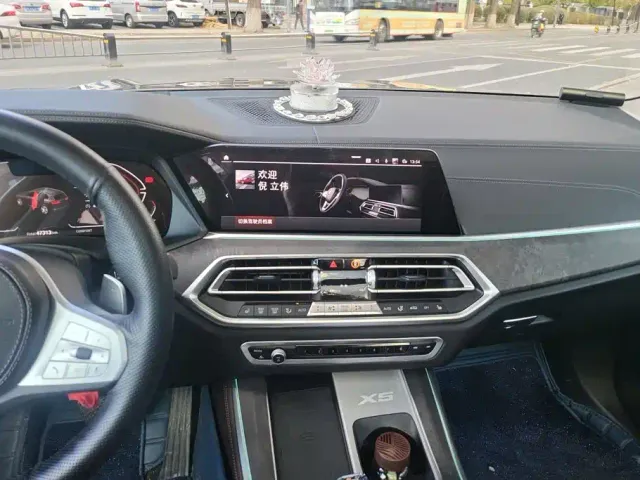 BMW X5 — Фото автомобиля 12