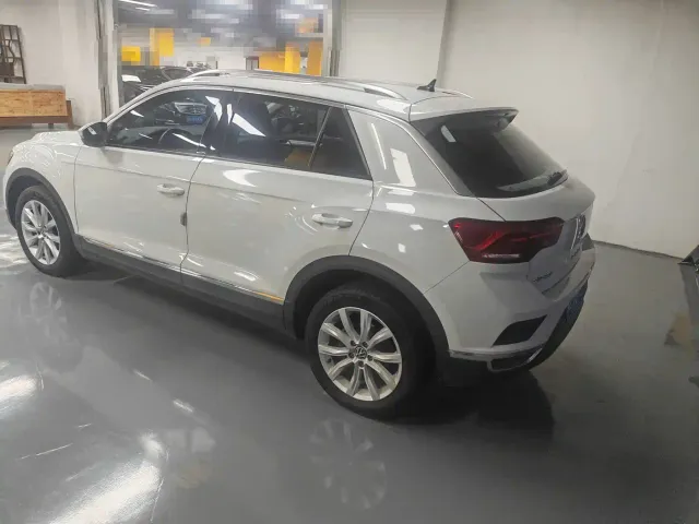 Volkswagen T-Roc — Фото автомобиля 9