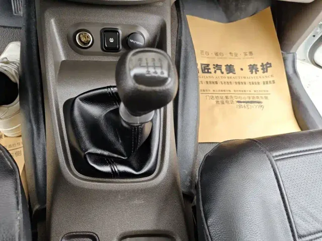 Wuling Hongguang — Фото автомобиля 15