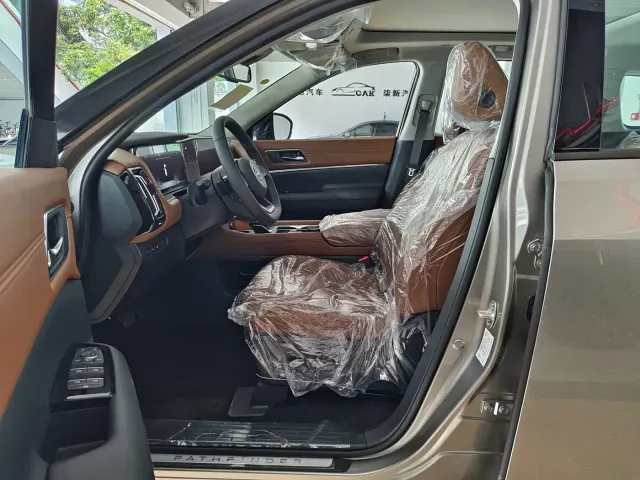 Nissan Terra — Фото автомобиля 4