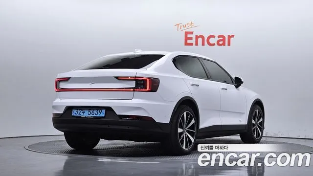 Polestar 2 — Фото автомобиля 2