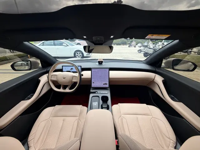 Nio ET5 — Фото автомобиля 6
