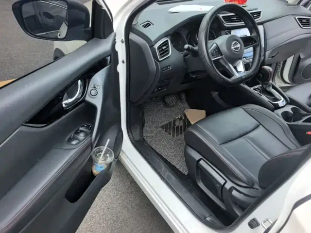 Nissan Qashqai — Фото автомобиля 15