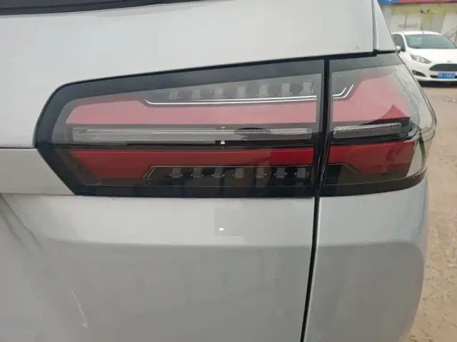 Wuling Starlight 730 — Фото автомобиля 7