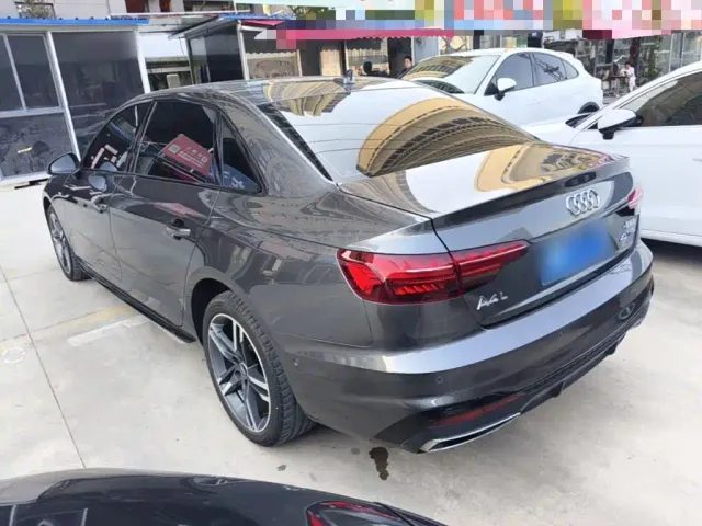 Audi A4L — Фото автомобиля 4