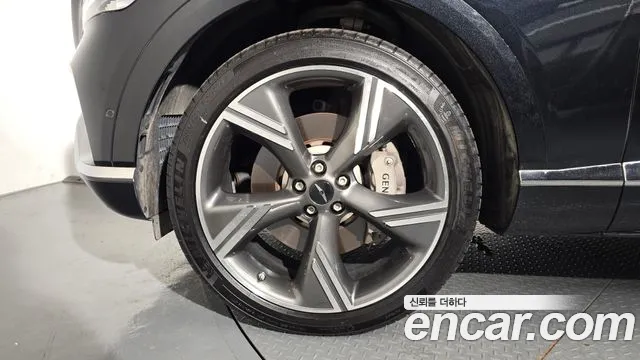Genesis GV80 2.5T Бензин AWD — Фото автомобиля 5
