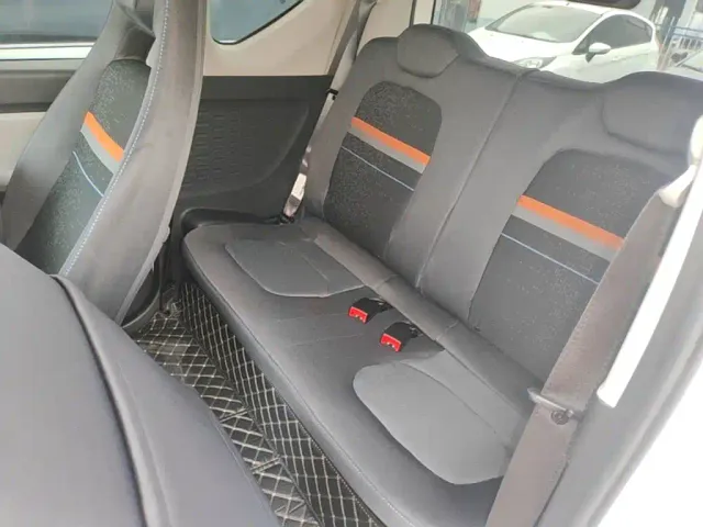 Wuling Hongguang Mini EV — Фото автомобиля 16