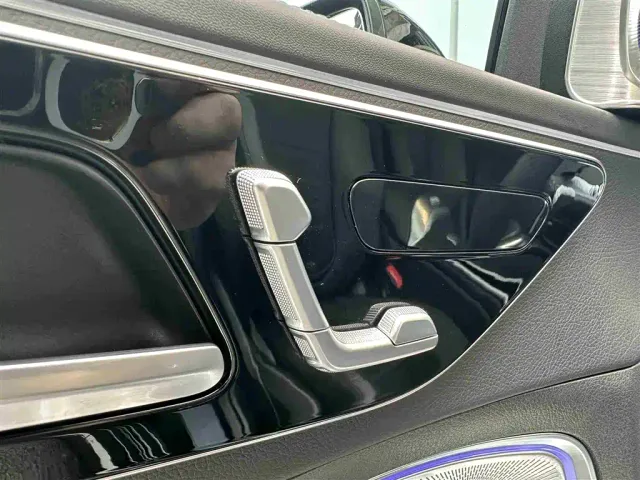 Mercedes-Benz C-Class — Фото автомобиля 20