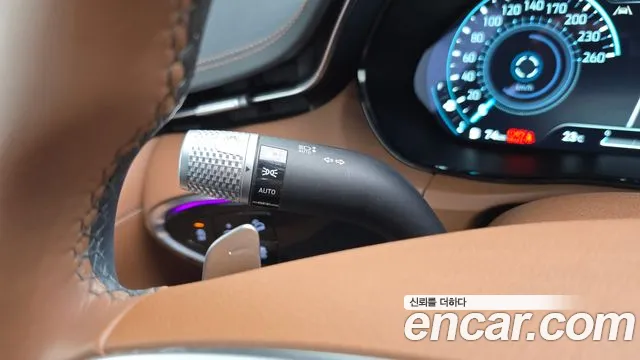 Genesis GV70 — Фото автомобиля 28