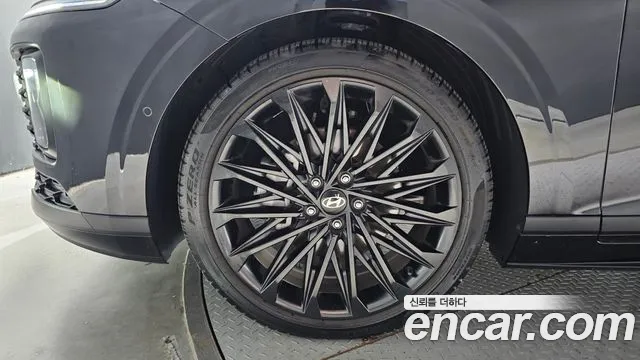 Hyundai Grandeur Grandeur (GN7) 2.5 Бензин 2WD — Фото автомобиля 3