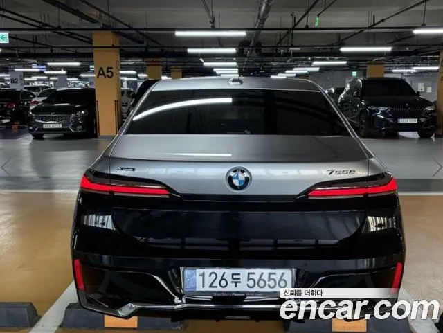 BMW 7 Series G70 — Фото автомобиля 6