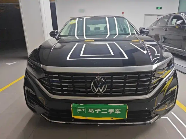 Volkswagen Passat — Фото автомобиля 2