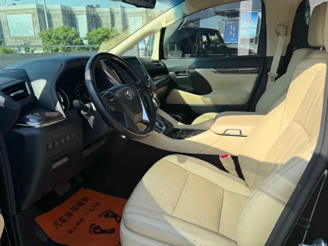 Toyota Vellfire — Фото автомобиля 4