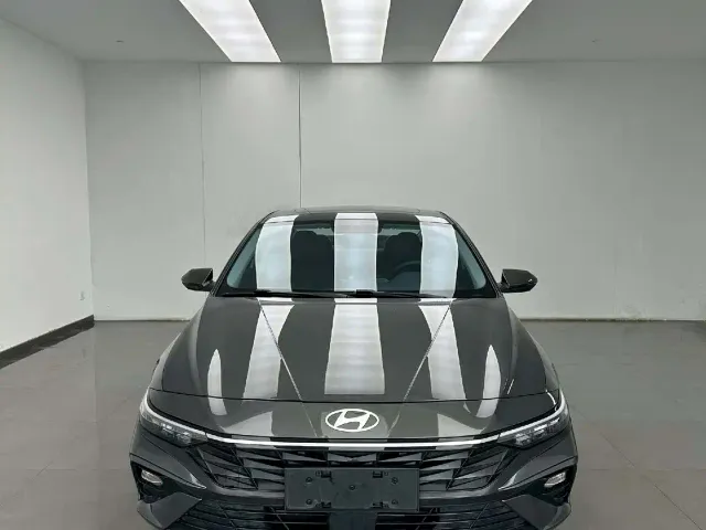 Hyundai Elantra — Фото автомобиля 2