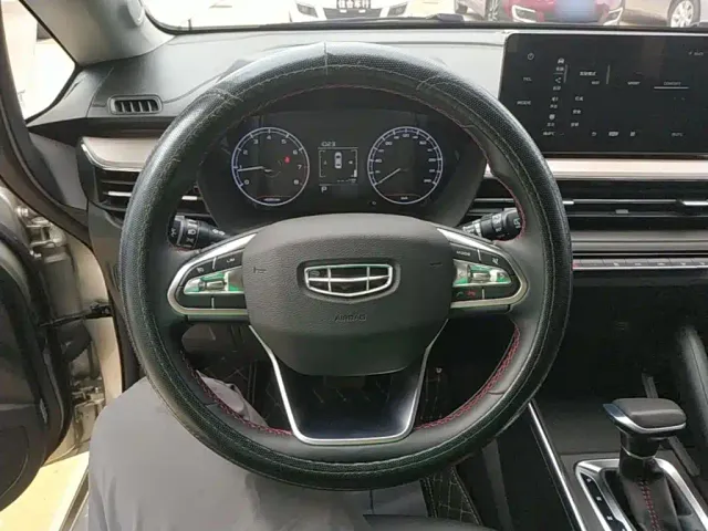 Geely Vision X3 — Фото автомобиля 10