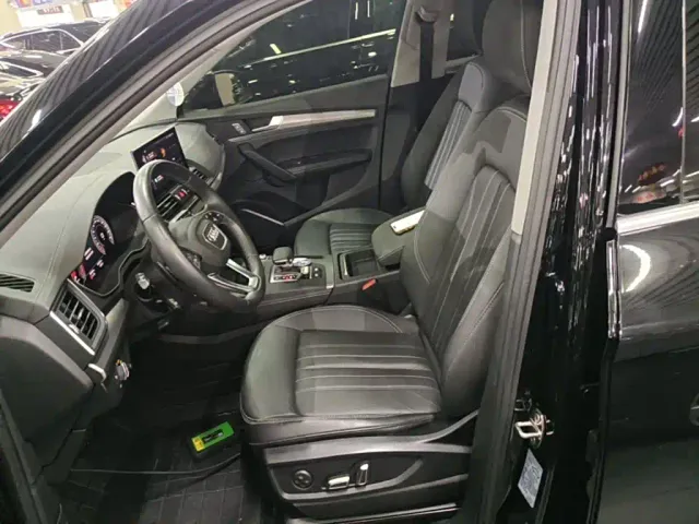 Audi Q5L — Фото автомобиля 10