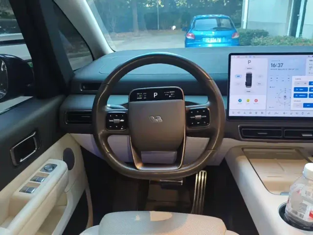 Li Auto MEGA — Фото автомобиля 10