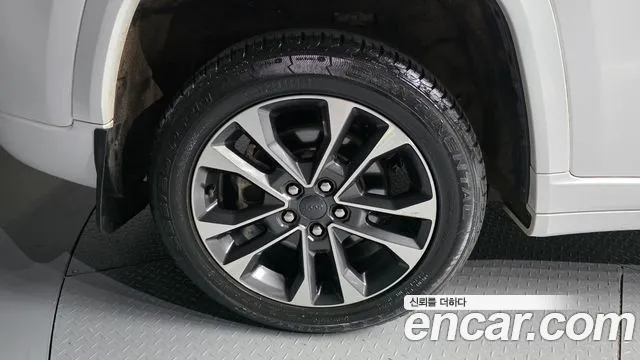 Jeep Cherokee WL — Фото автомобиля 5