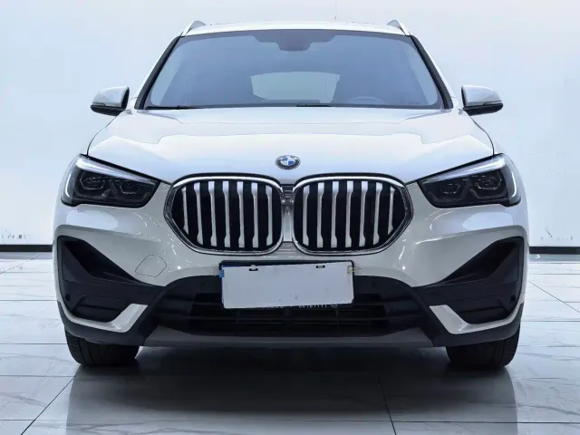 BMW X1 — Фото автомобиля 2