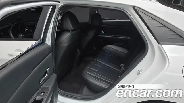 Hyundai AVANTE Avante (CN7) — Фото автомобиля 11