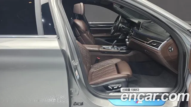 BMW 7 Series G11 — Фото автомобиля 11