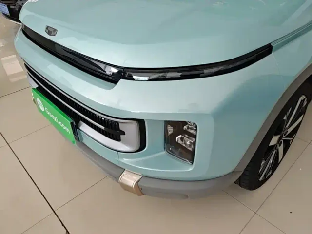 Geely ICON — Фото автомобиля 23