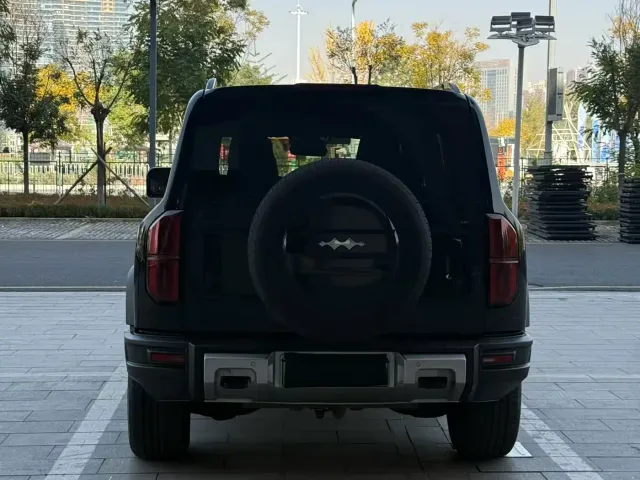 BYD FangChengBao Leopard 5 — Фото автомобиля 5