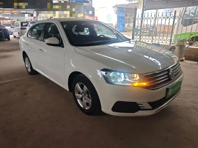 Volkswagen Lavida — Фото автомобиля 21