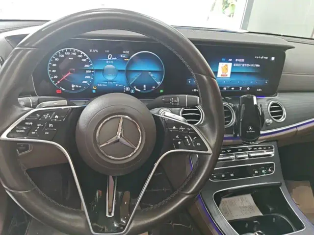 Mercedes-Benz E-Class — Фото автомобиля 10