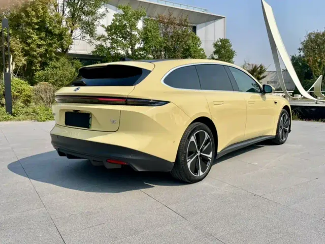 Nio ET5 Touring — Фото автомобиля 15